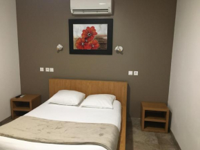 Отель Hotel de la Gare  Мон-Де-Марсан